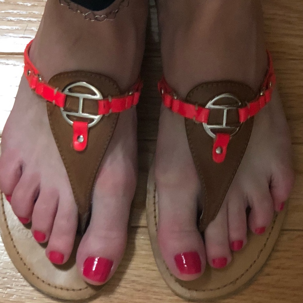 Tommy Hilfiger flip flops